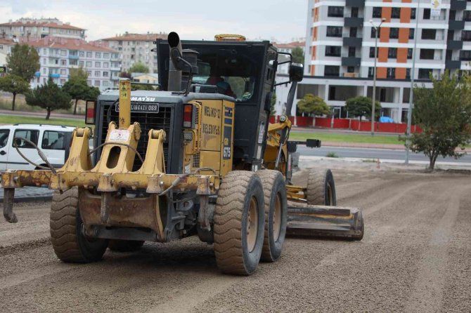 Melikgazi’de Kentsel Dönüşüm Alanında Çevre Düzeni Çalışması Devam Ediyor