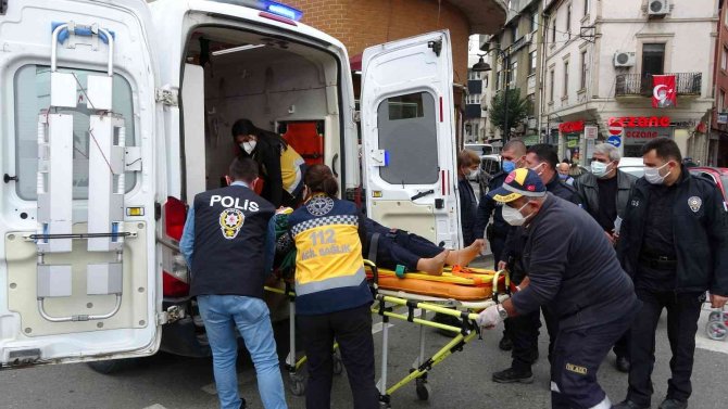 Yaya Geçidinde Otomobilin Çarptığı Kadın Yaralandı