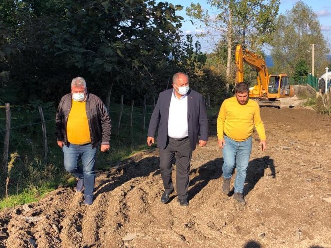 Başkan Tandoğan, Asfalt Yapılacak Alanda İncelemelerde Bulundu