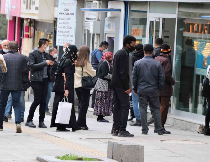 Vaka Artışında 3. Sırada Bulunan Karabük’te Covid-19’dan Ölenlerin Sayısı 520’ye Ulaştı