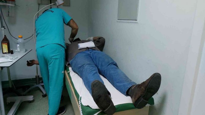 Tamircideki Araçtan Sızan Lpg Parladı: 3 Yaralı