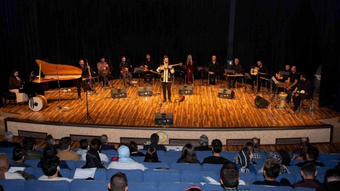 Sü Ve Arü İş Birliğinde Türk Müziği Konseri