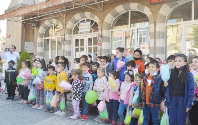 Sokak Hayvanları İçin Bir Araya Geldiler