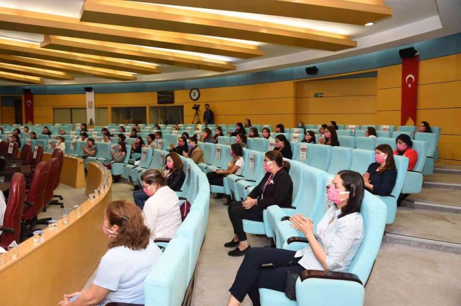 Doktor Belediye Başkanı’ndan Kadınlara Yönelik Meme Kanseri Sunumu