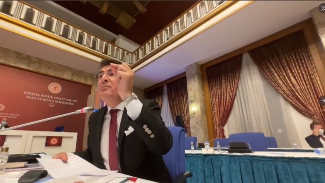 Aydemir’den Erzurum Milletvekillerine Vefa