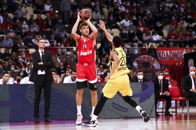 Thy Euroleague: Olympiakos: 67 - Fenerbahçe Beko: 65