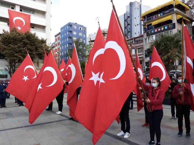 Bandırma’ Da 29 Ekim Cumhuriyet Bayramı Kutlanıyor.