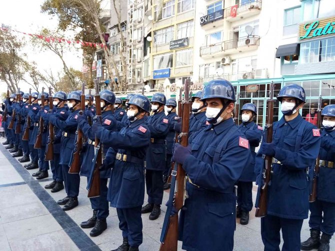 Bandırma’ Da 29 Ekim Cumhuriyet Bayramı Kutlanıyor.