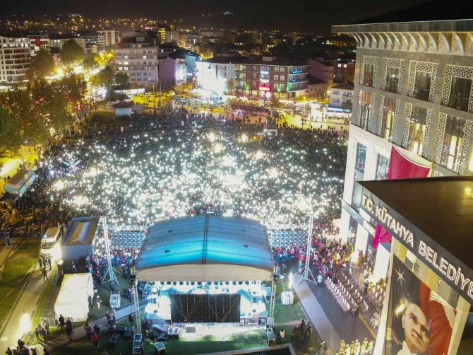 Kütahya’da Haluk Levent Rüzgarı