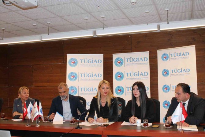 Tügi̇ad’dan Bin Öğrenciye Dijital Eğitim Bursu