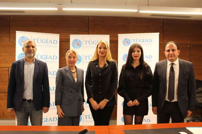 Tügi̇ad’dan Bin Öğrenciye Dijital Eğitim Bursu