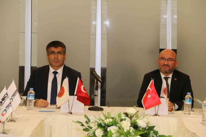 Uni̇kop Üyesi Üniversite Rektörleri Nevü’de Bir Araya Geldi