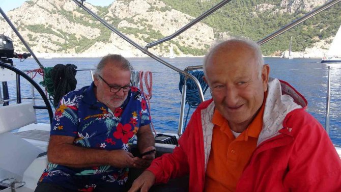 Ünlü Tiyatro Sanatçısı Levent Çelmen Ve Orkestra Şefi Turgay Noyan’ın Yelken Sevdası