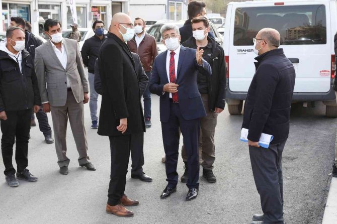 Vali Ve Belediye Başkan Vekili Bilmez, İ̇pekyolu’ndaki Çalışmaları İnceledi