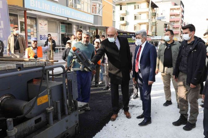 Vali Ve Belediye Başkan Vekili Bilmez, İ̇pekyolu’ndaki Çalışmaları İnceledi