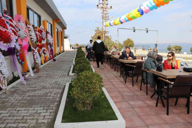 Van’da Nahar Aşıbeyaz Restaurant Gerçekleştirilen Görkemli Bir Açılışla Hizmete Başladı