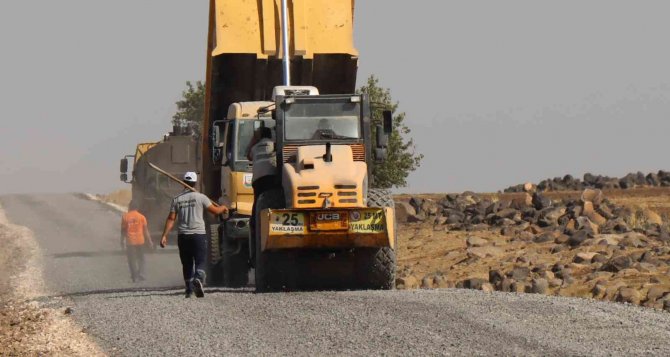 Viranşehir Kırsal Yolları Sathi Asfaltla Buluştu