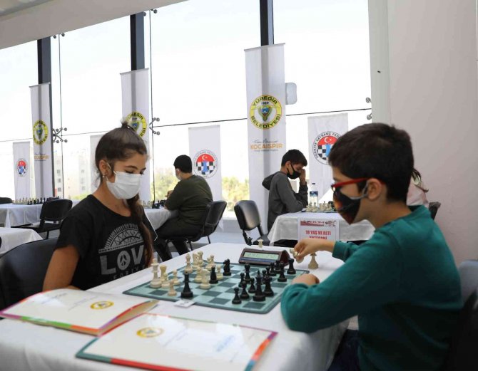 Yüreğir’de Spor Turnuvası Coşkusu