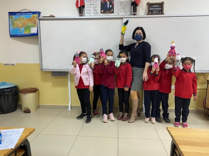 Esenköy 15 Temmuz İ̇lköğretim Okulu Öğrencilerine 29 Ekim Armağanı