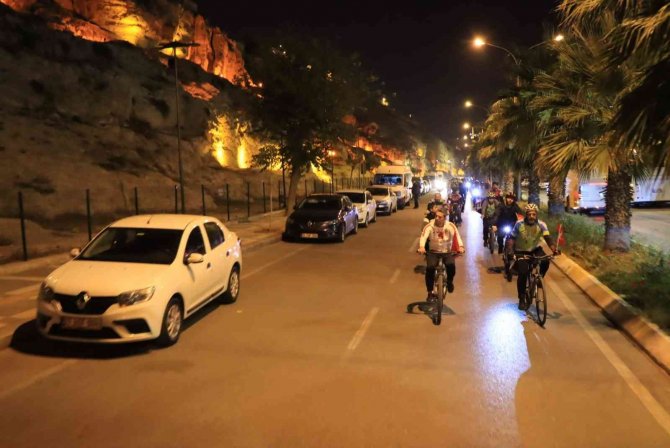 Şanlıurfalılar Cumhuriyet İçin Pedal Çevirdi