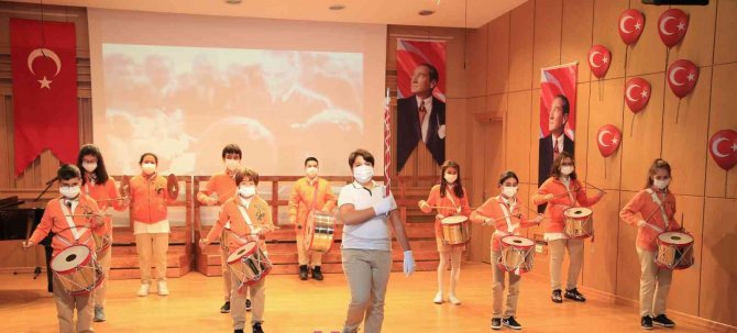 İ̇tü Eta Vakfı Doğa Kolejlerinde Cumhuriyet Bayramı Coşkusu