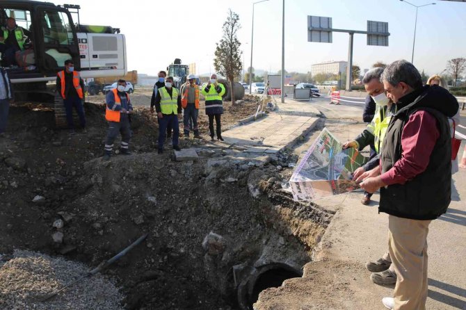 Aski̇ İ̇stanbul Yolundaki Göllenme Sorununu Çözüyor