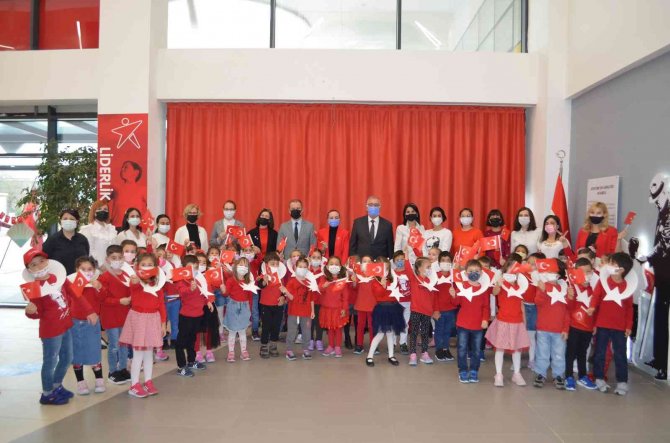 Bahçeşehir Koleji’nde 29 Ekim Coşkusu