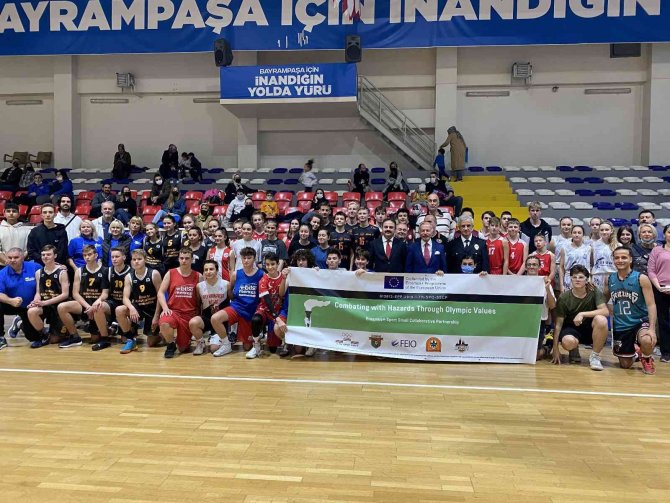 Bayrampaşa’da 3x3 Cumhuriyet Basketbol Turnuvası Heyecanı Yaşandı