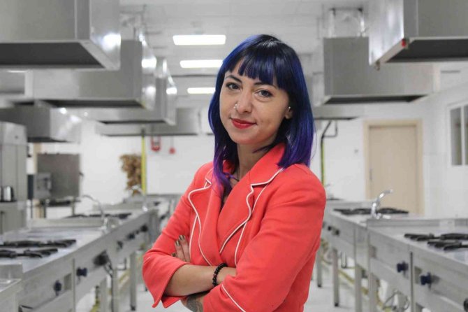 Kusursuz Beden Algısı Gençlerde Yeme Bozukluğunu Arttırdı