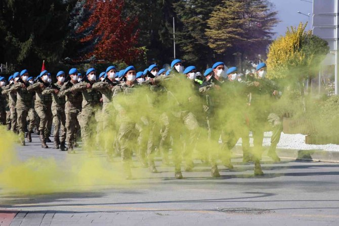 Cumhuriyet’in 98’inci Yılında Komandolar Caddeleri İnletti