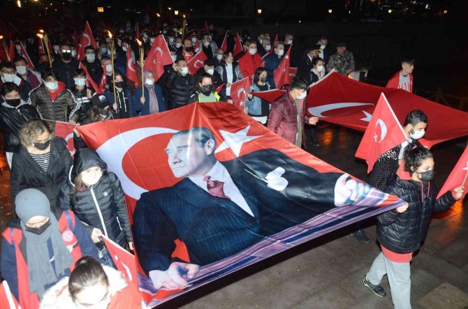 Ordu’da Cumhuriyet İçin Yürüyüş Ve Bisikletli Kortej