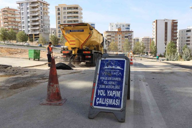 Deforme Olan Yollarda Asfalt Çalışması