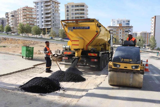 Deforme Olan Yollarda Asfalt Çalışması
