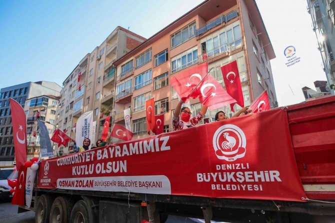 Cumhuriyet Coşkusu Tüm Denizli’yi Sardı