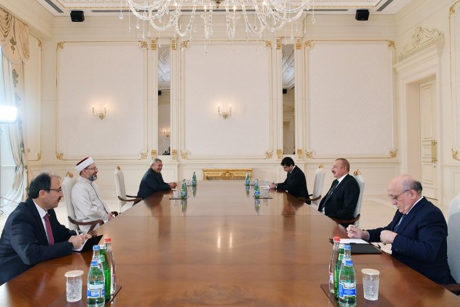 Diyanet İ̇şleri Başkanı Erbaş, Azerbaycan Cumhurbaşkanı Aliyev Tarafından Kabul Edildi