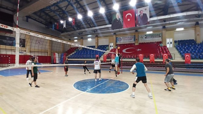 Cumhuriyet Turnuvasında Dostluk Kazandı