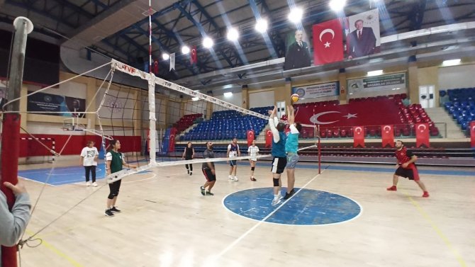 Cumhuriyet Turnuvasında Dostluk Kazandı