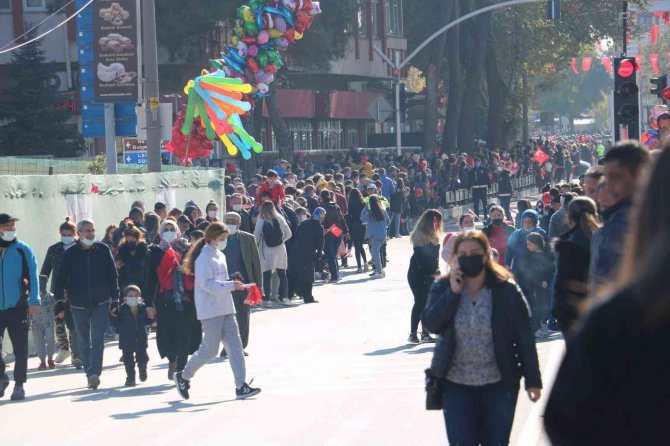 Edirne’de Son Yılların En Kalabalık 29 Ekim Kutlaması Yaşandı