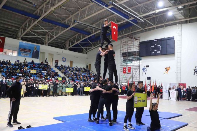Hakkari’de Cumhuriyet Bayramı Coşkusu