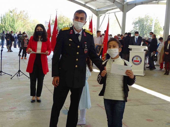 Hisarcık’ta Başarılı Öğrenciler Ödüllendirildi