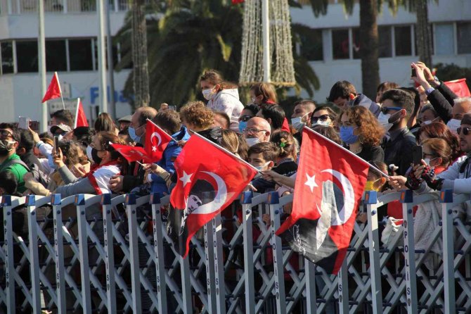 İ̇zmir’de Cumhuriyet Bayramı Coşkusu