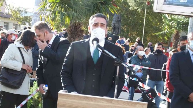 Burhaniye’de 29 Ekim Coşkusu
