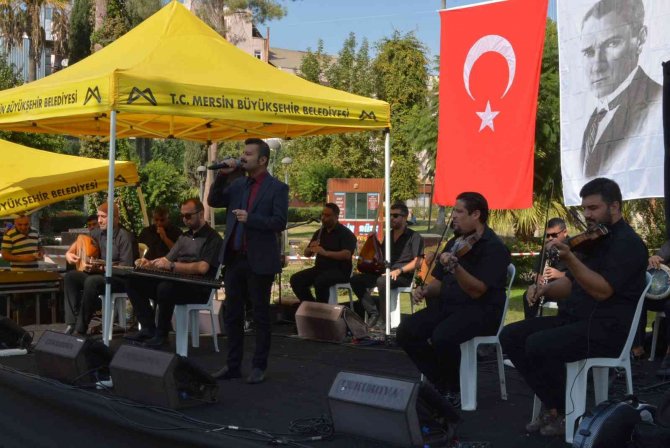 Emekli Evinde Cumhuriyet Bayramı Coşkusu