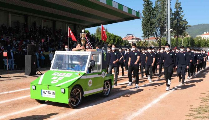 Muğla’da Cumhuriyet Bayramı Atatürk Stadyumu’nda Kutlandı