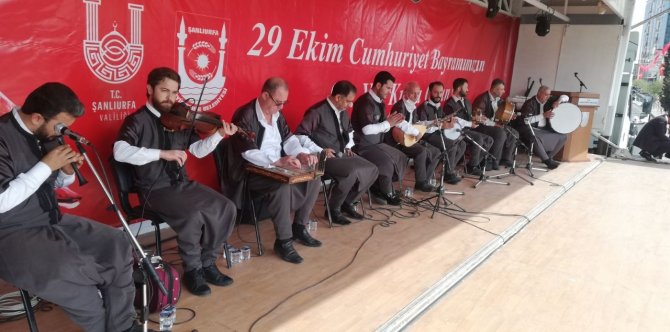 Şanlıurfa’da Uzun Havalı Cumhuriyet Kutlaması