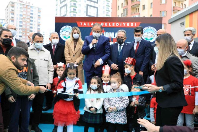 Talas’tan Cumhuriyet’e 3 Okul Armağan