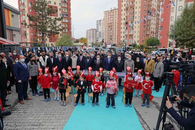 Talas’tan Cumhuriyet’e 3 Okul Armağan