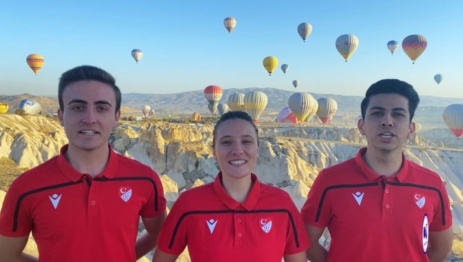 Futbol Hakemlerinden 29 Ekim Cumhuriyet Bayramı Kutlaması