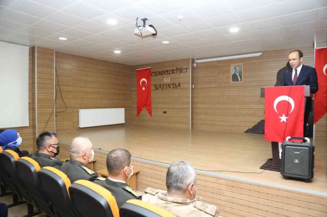 Başkale’de Cumhuriyet Bayramı Coşkusu