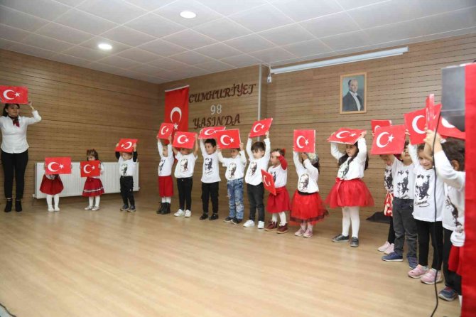 Başkale’de Cumhuriyet Bayramı Coşkusu